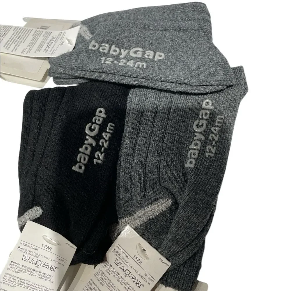 New Gap socks size 12-24months